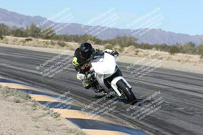 media/Dec-04-2025-Racers Edge (Thu) [[5ebc9f124d]]/3-B Group/3-Session 2 (Turn 7 Inside)/